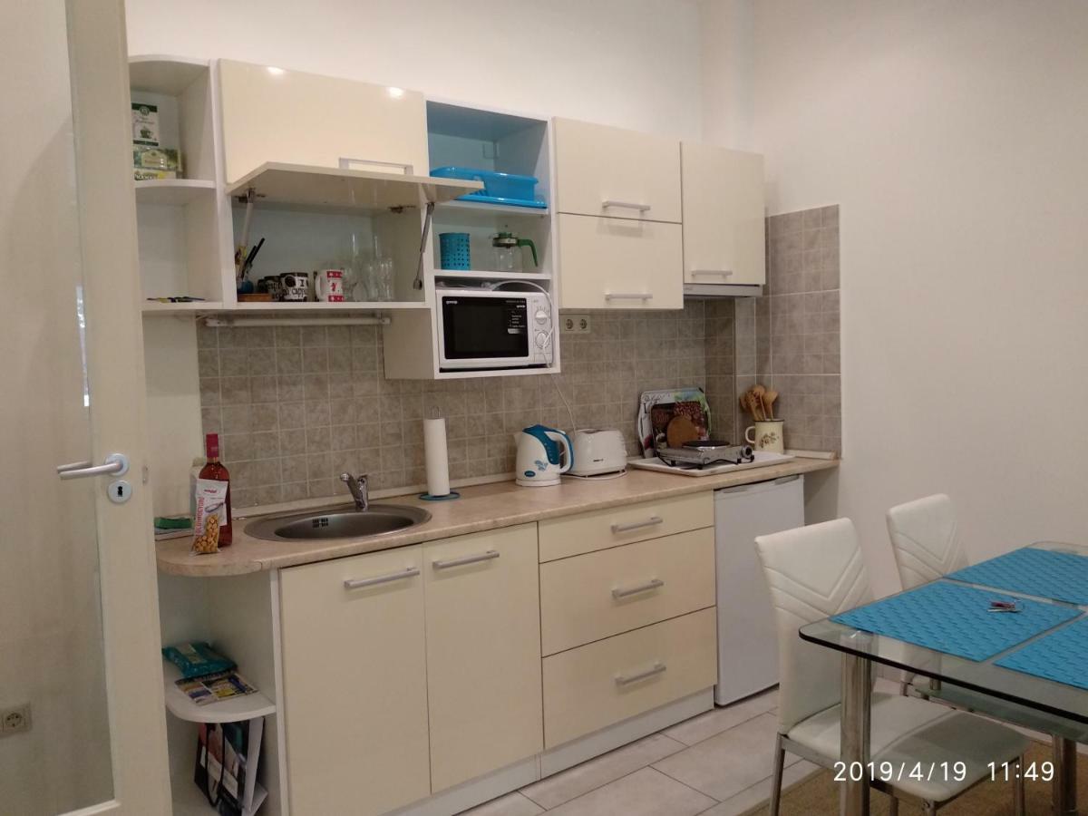 Lara Apartman บูดาเปสต์ ภายนอก รูปภาพ