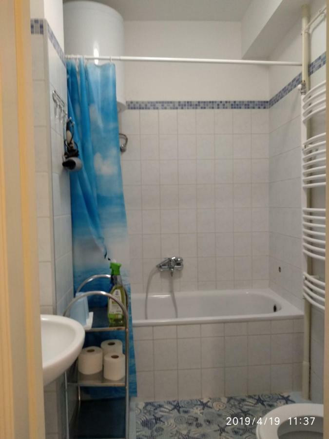 Lara Apartman บูดาเปสต์ ภายนอก รูปภาพ